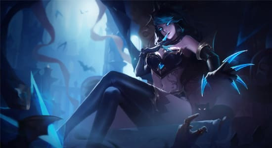 League of Legends: Wild Rift on X: Não chegue muito perto… ou chegue. 😈💘  Jogue ranqueadas para habilitar a Evelynn Gloriosa Carmesim na tela de  Recompensas da Temporada! (Além disso, use as