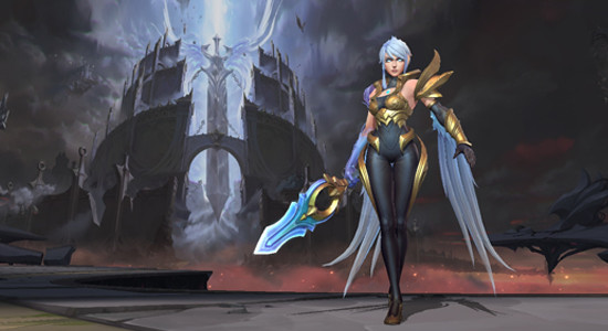 Dawnbringer Riven vs Dragonblade Riven Legendary vs Epic Skins